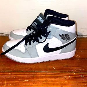 Never worn, black and white Nike Air Jordans.